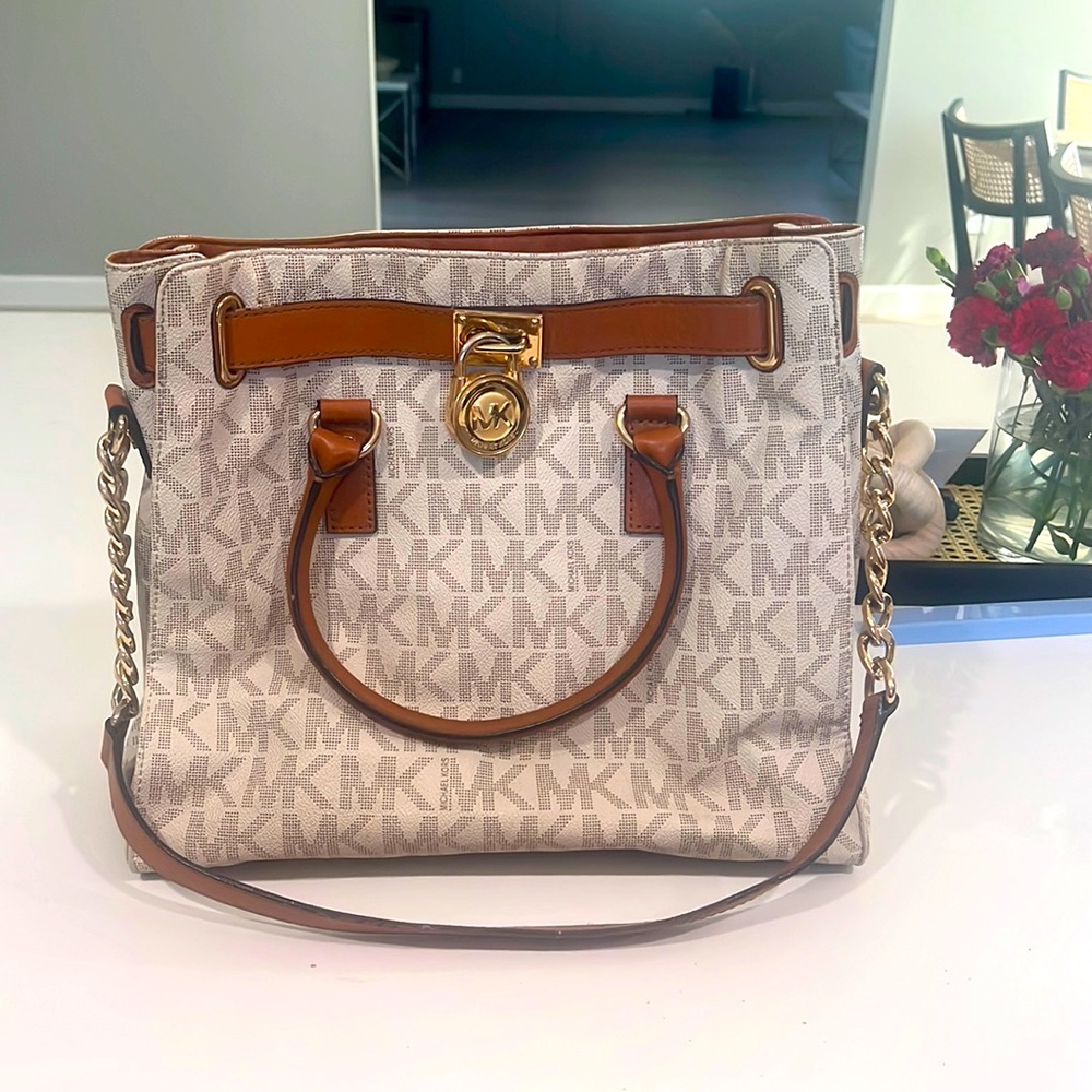 🔥MK Embossed Hamilton Tote